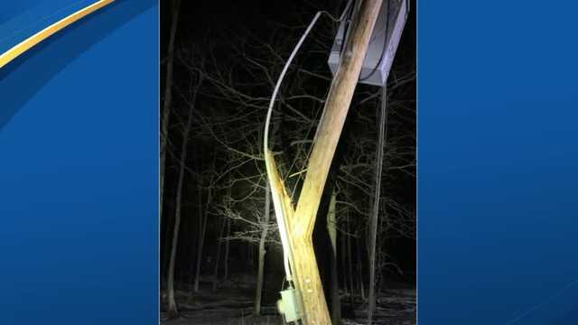Londonderry, New Hampshire hit-and-run: Damaged pole, road closed - Vimarsana News