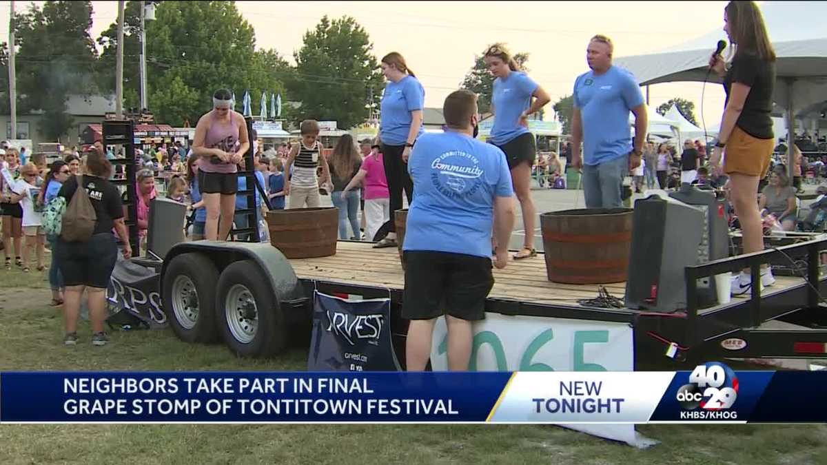 Neighbors Take Part In Final Grape Stomp Of Tontitown Festival