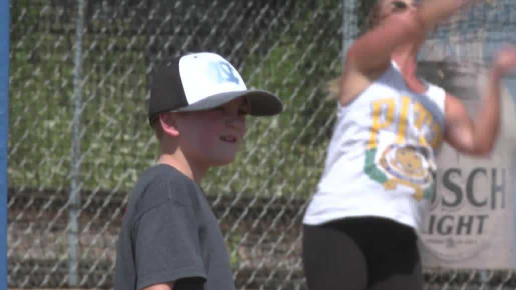 Iowa volleyball tournament raises funds for boy undergoing leukemia treatment