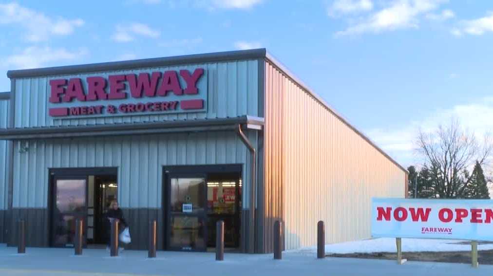 Fareway grocery opens in Rockwell City, prior to opening town was food