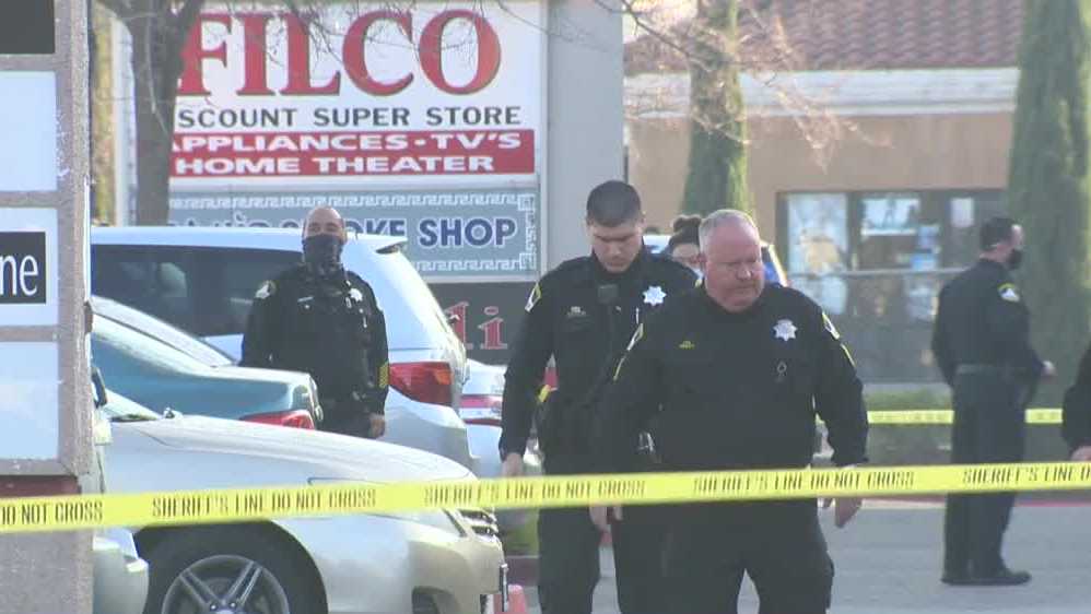 1 killed, 1 injured in stabbing outside Sacramento County restaurants