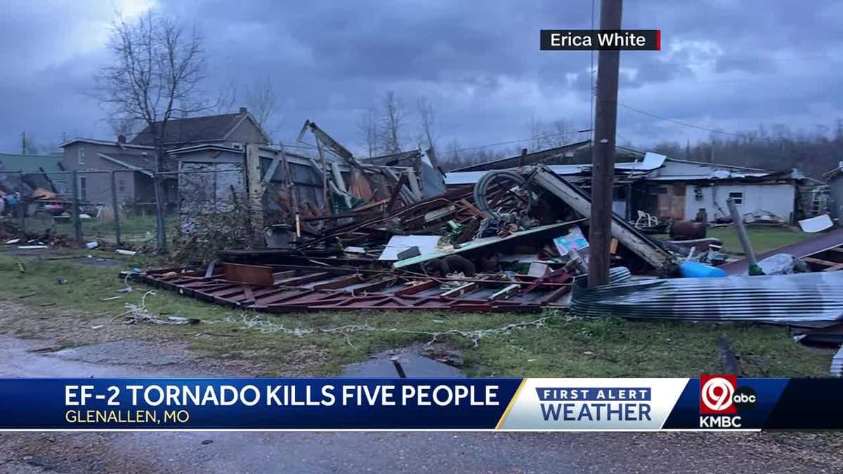 Teenagers in love among 5 lives lost in Missouri tornado