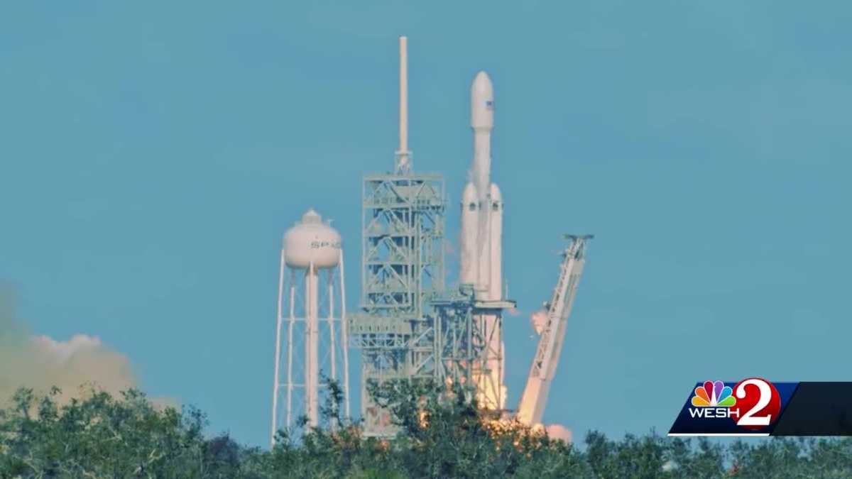 Falcon Heavy는 화요일 아침에 발사됩니다.