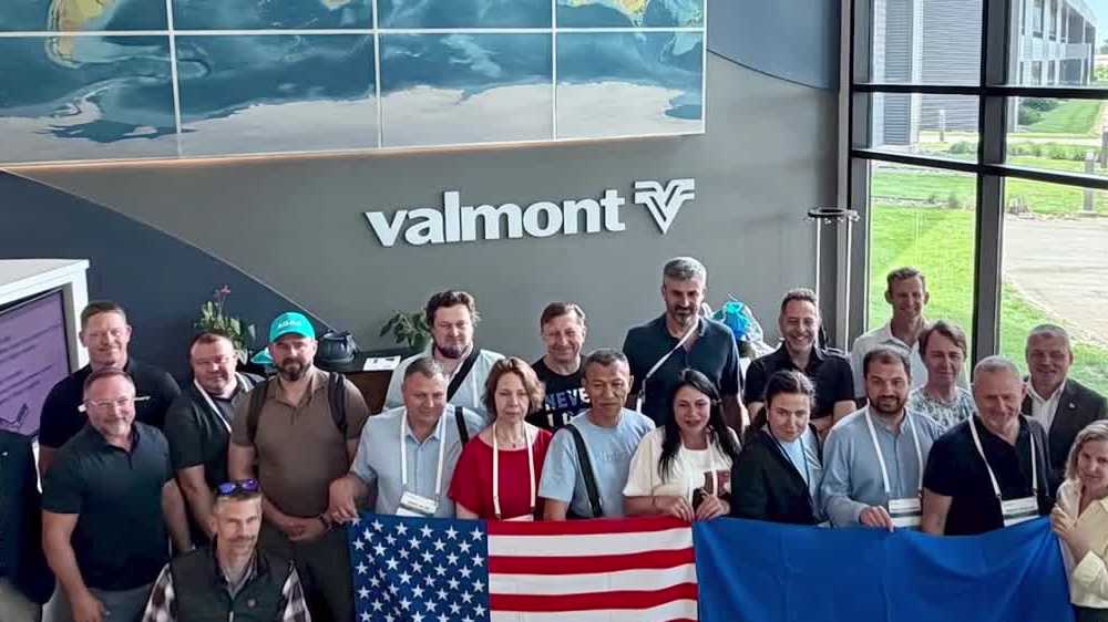 Ukrainian farm leaders visit Nebraska to build bridges between agricultural economies