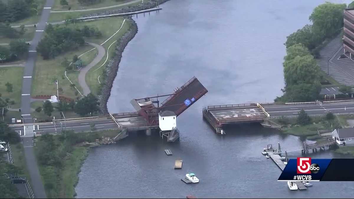 Boston bridge finally fixed after hours being stuck