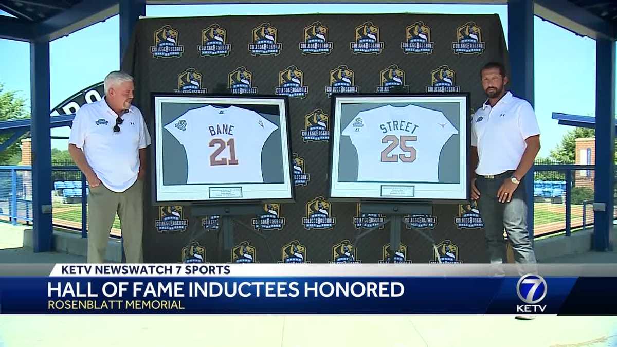 College baseball hall of fame inductees honored