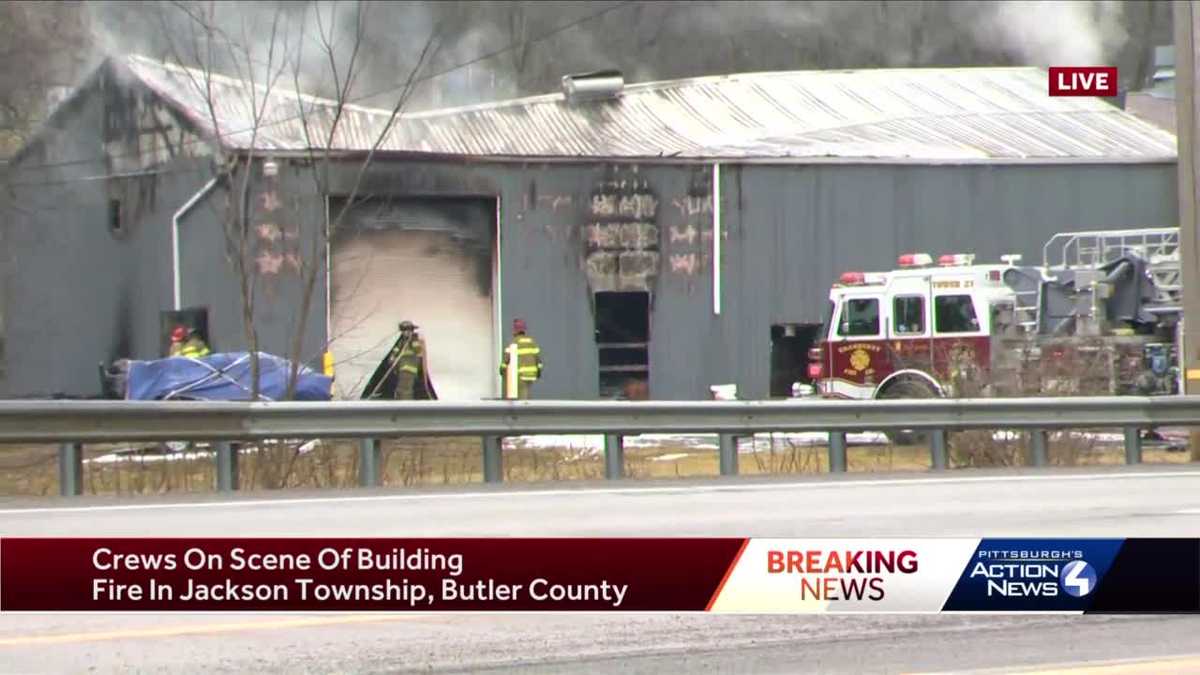 Crews battle flames at building fire in Butler County