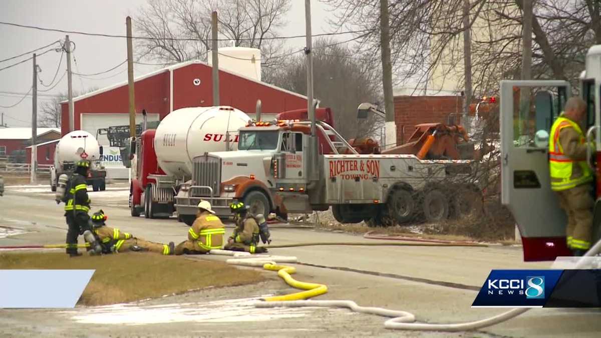Overturned propane tanker prompts evacuation of nearby homes
