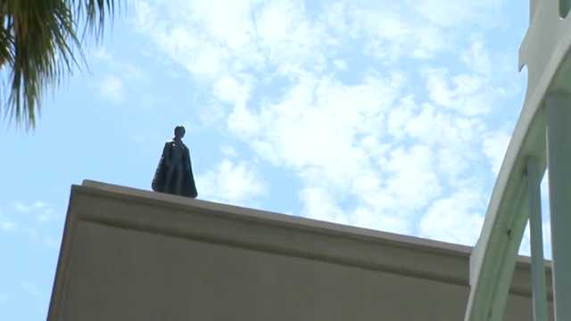 Walkable art display unveiled in downtown Sacramento - Vimarsana News