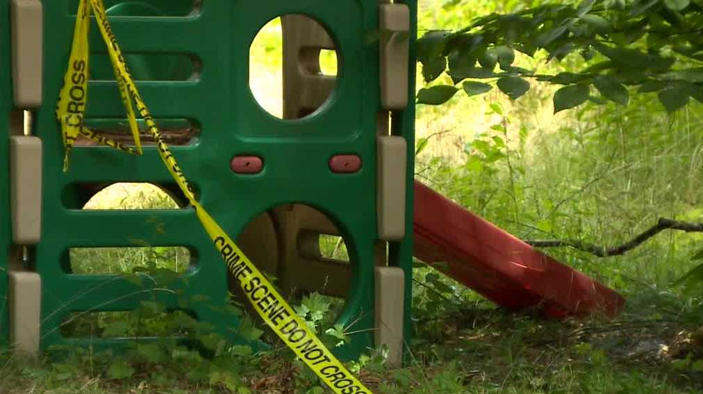 People in Alstead come together to support those affected by shooting deaths