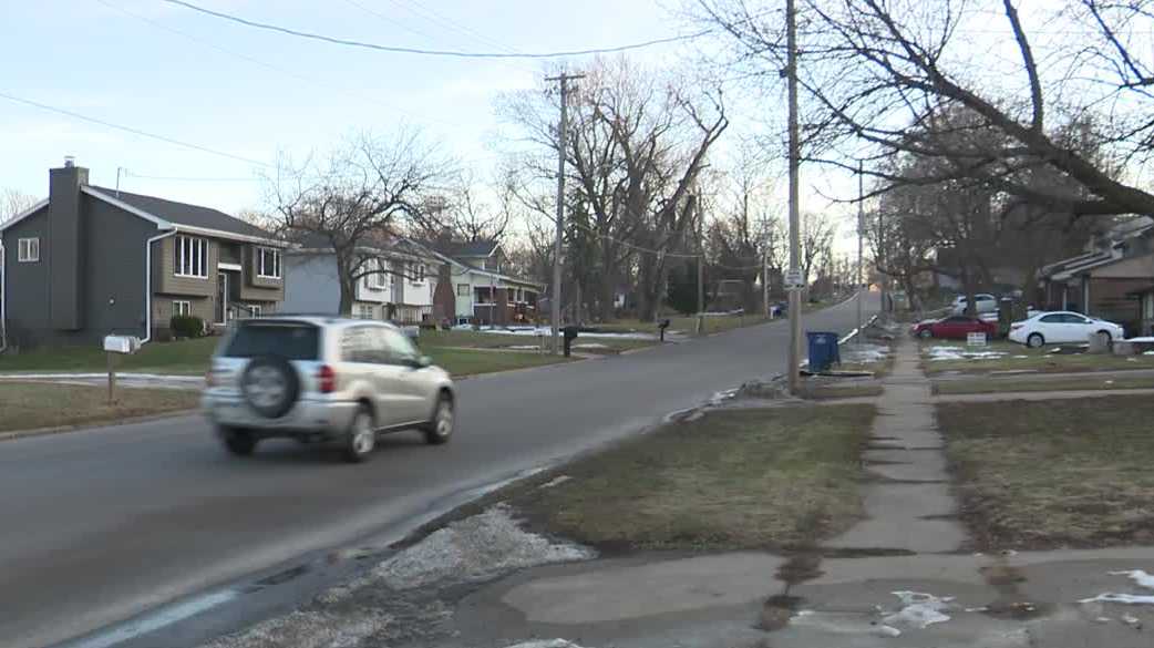 Des Moines approves speed bumps, traffic calming measures for several neighborhoods