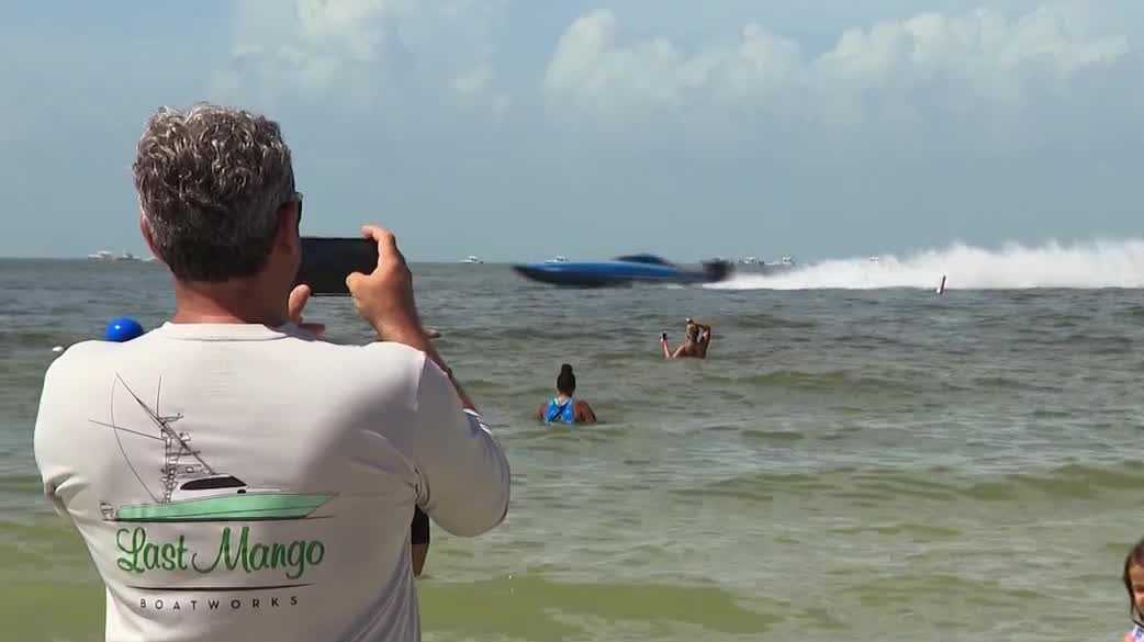 Roar Offshore returns to Fort Myers Beach, drawing crowds and boosting local businesses