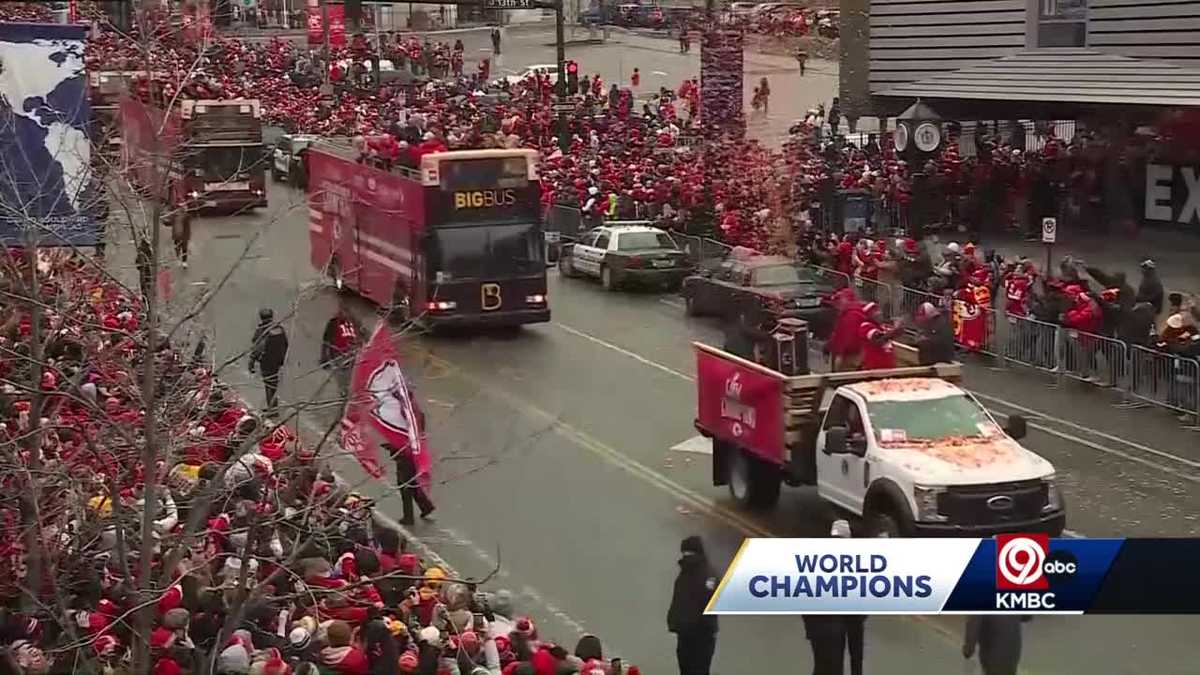 Favorite Pictures from the Chiefs Championship Parade