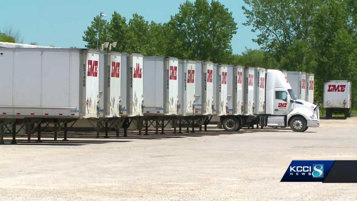 DSM employees left without 3 weeks' pay after trucking company closes