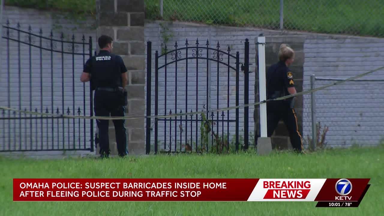 Police issue 'shelter in place' alert during an emergency situation in north Omaha neighborhood