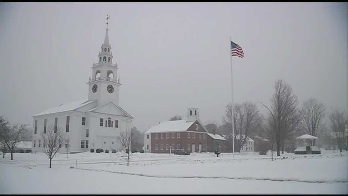 Heavy snow falls across central, southern NH