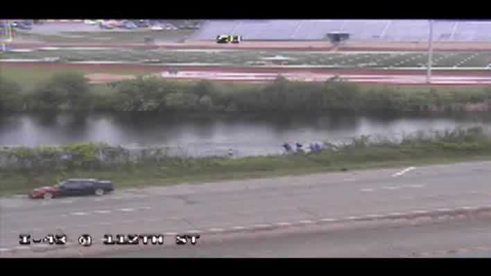 Video shows aftermath of car in water