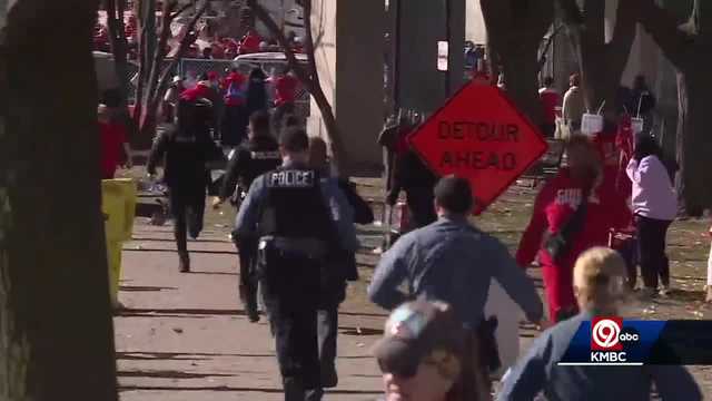 Kansas City can help after Chiefs parade shooting, donate blood - Vimarsana News