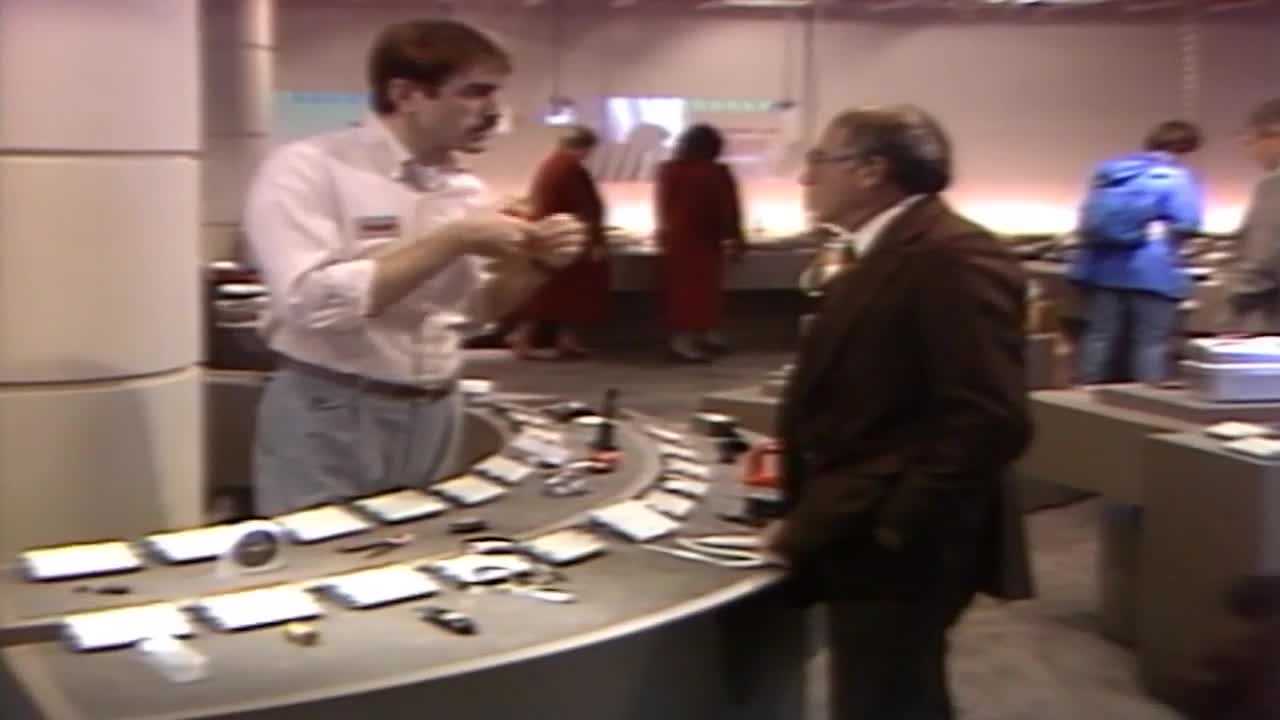 'Yuppie Christmas': KCRA archive report shares a look at 'high-tech' gadgets in 1983