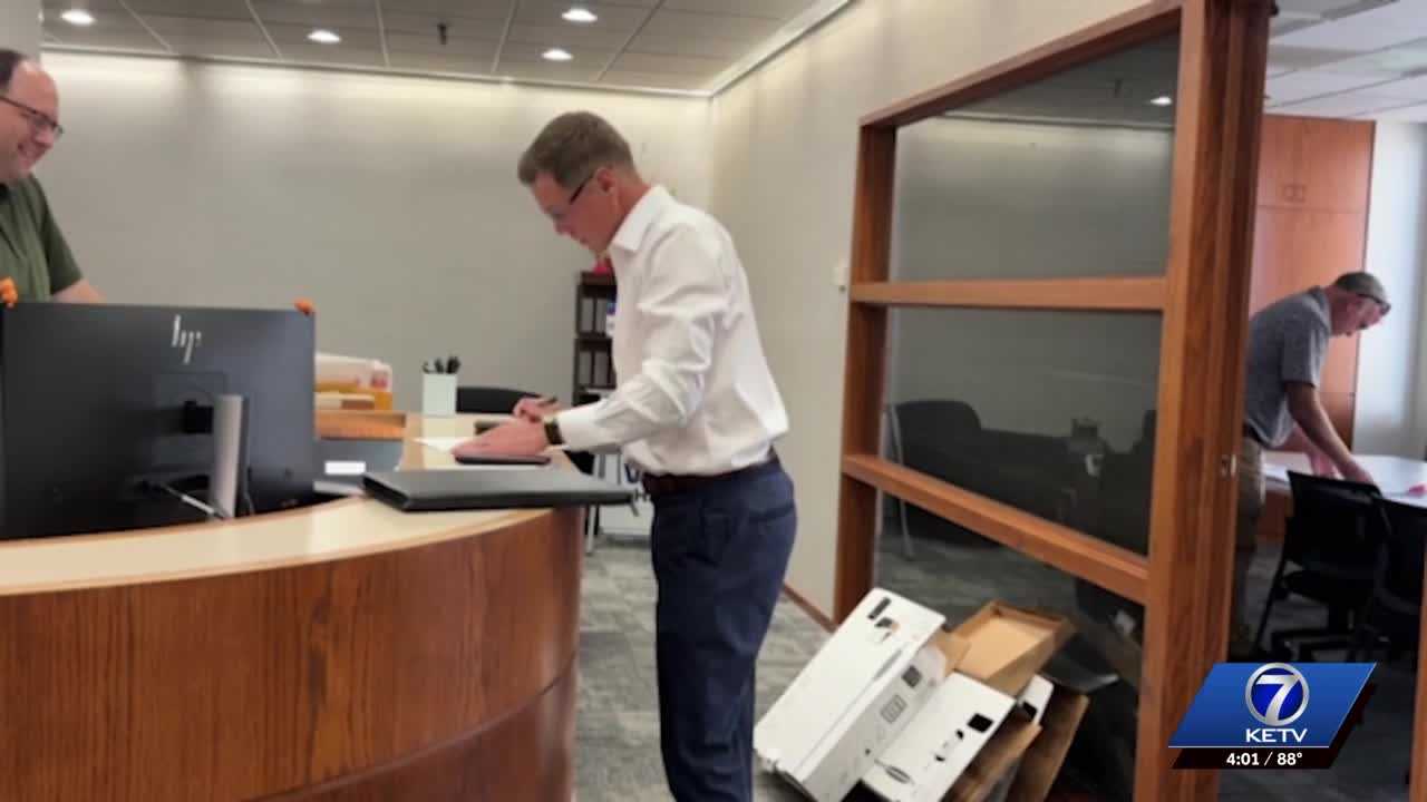 ketv.com - Brett Lindstrom files signatures in bid for Nebraska governor