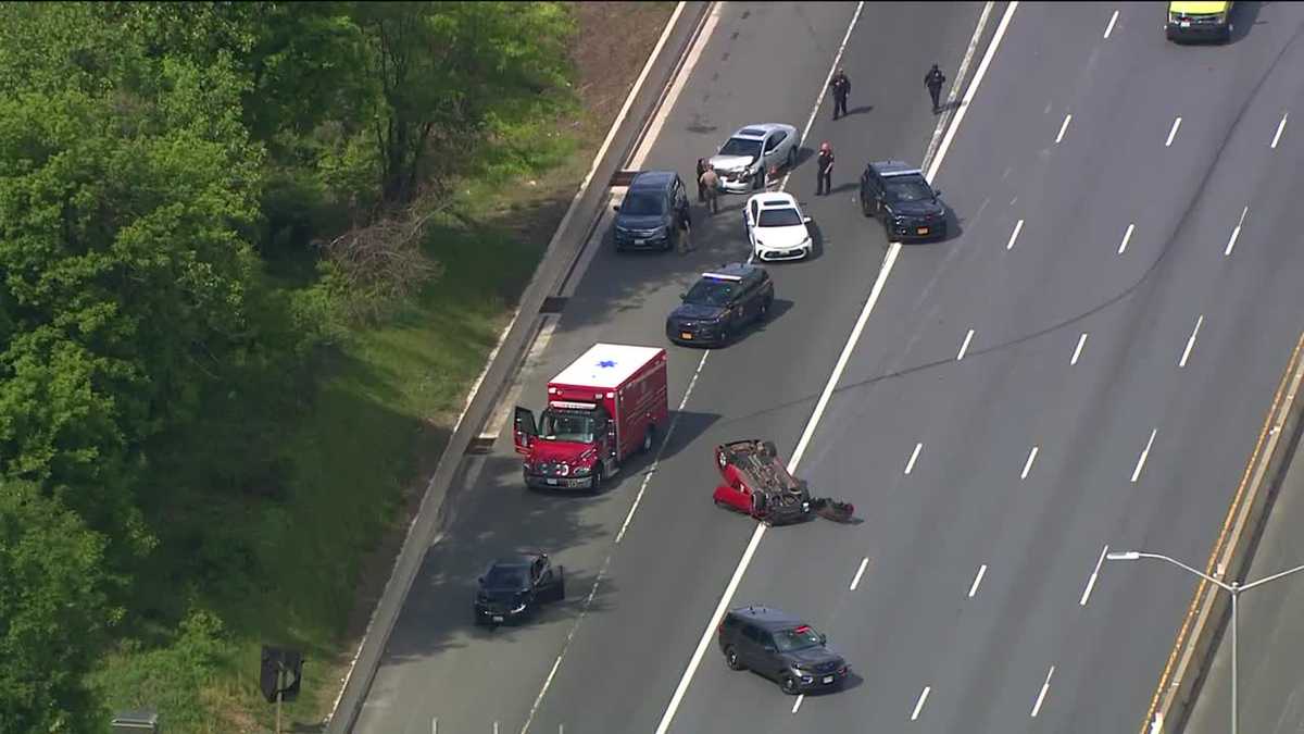 Crash closes Beltway's Outer Loop near JFX in Baltimore County - WBAL