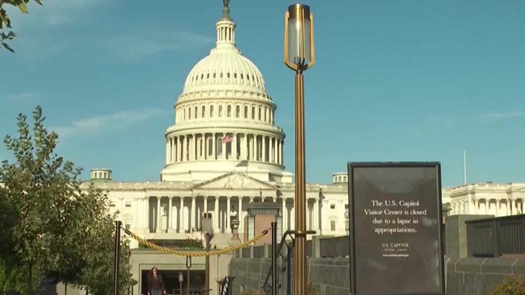 Government shutdown impacts TSA agents and local residents in Fort Myers