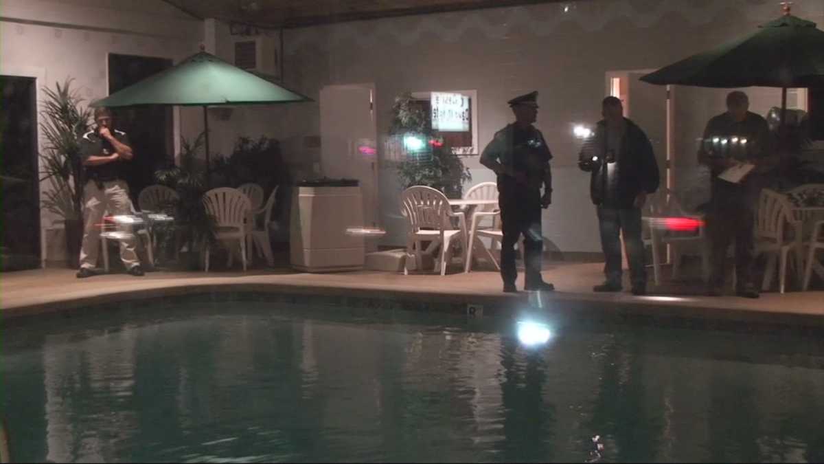 Two girls almost drown in Cape hotel pool