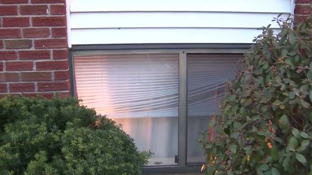 Man accused of peering into girls' bedroom in Dracut