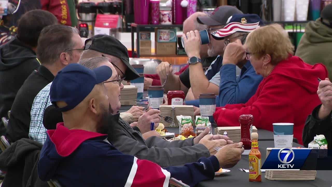 Hy Vee Celebrates Veterans With Annual Breakfast   Be0f038f 25f5 4227 8daf 0ae30759b710 