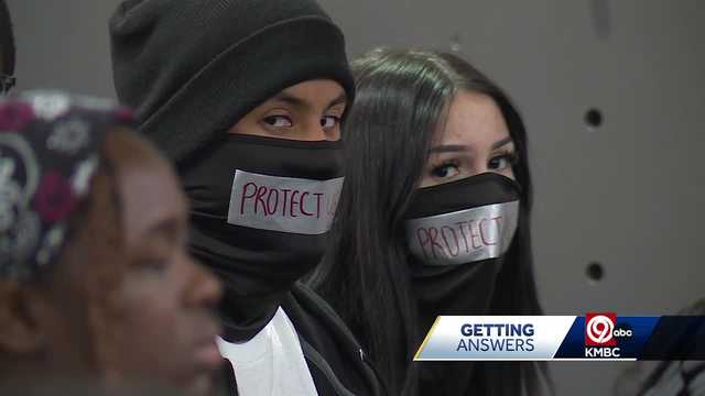 Students, parents address school board following fight at SM East - Vimarsana News