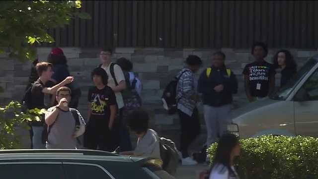 Students head back to class in the Fayetteville School District - Vimarsana News