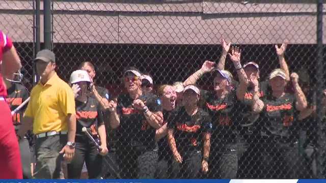Simpson stunner: 11 runs in the 7th to win NCAA Tourney game