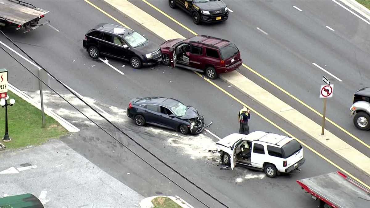 Crash involves 6 vehicles on Route 140 in Finksburg