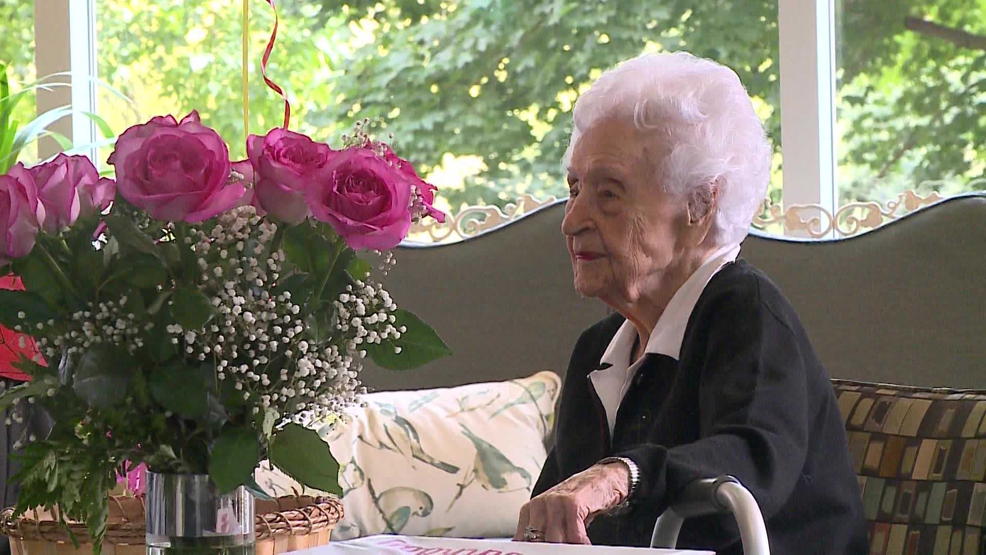 Meet Thelma Sutcliffe. This 114-year-old woman is now the oldest living American - Vimarsana News