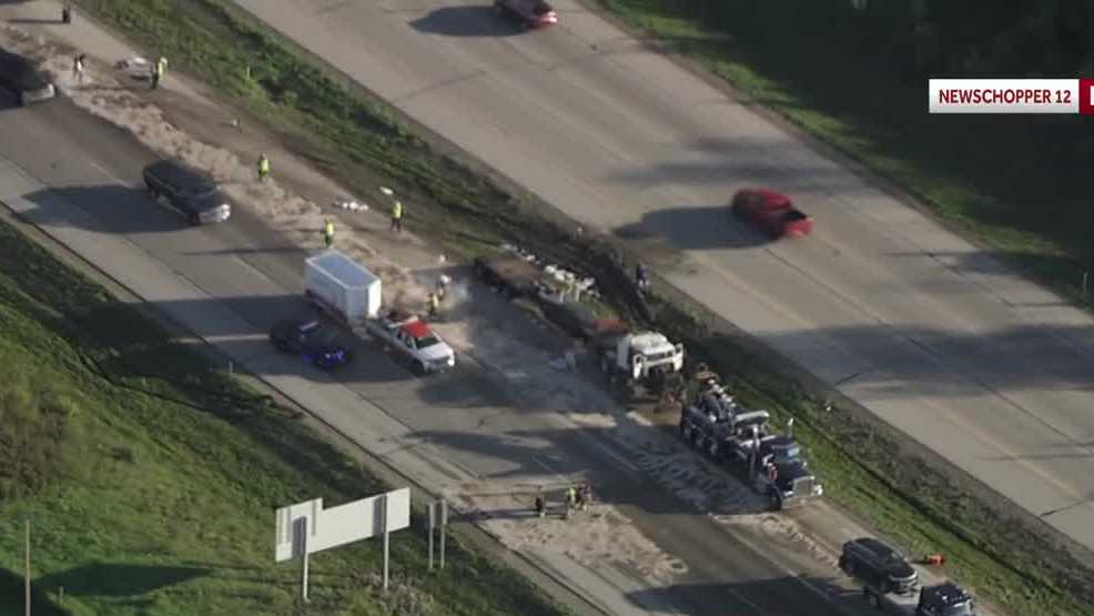 Semi-truck crash causes major backups on I-41/US-45 – WISN Milwaukee