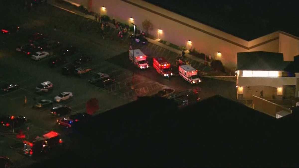 Several brought to hospital after mall refrigerant leak