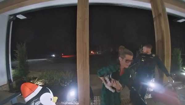 Covington police delivers DoorDash order after wreck