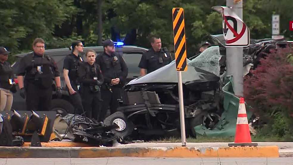 2 killed in reckless driving crash in Milwaukee