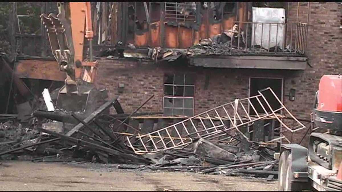 Fire breaks out at apartment building