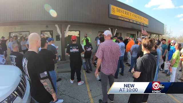 Some KC-area construction workers hit the picket line - Vimarsana News