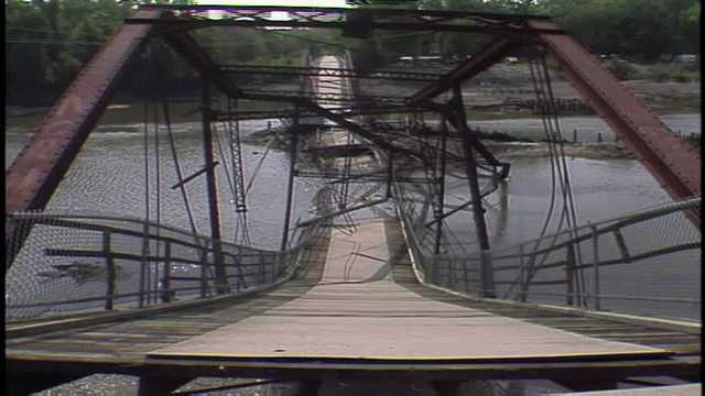 KCCI Archive: Horns Ferry bridge collapse - Vimarsana News