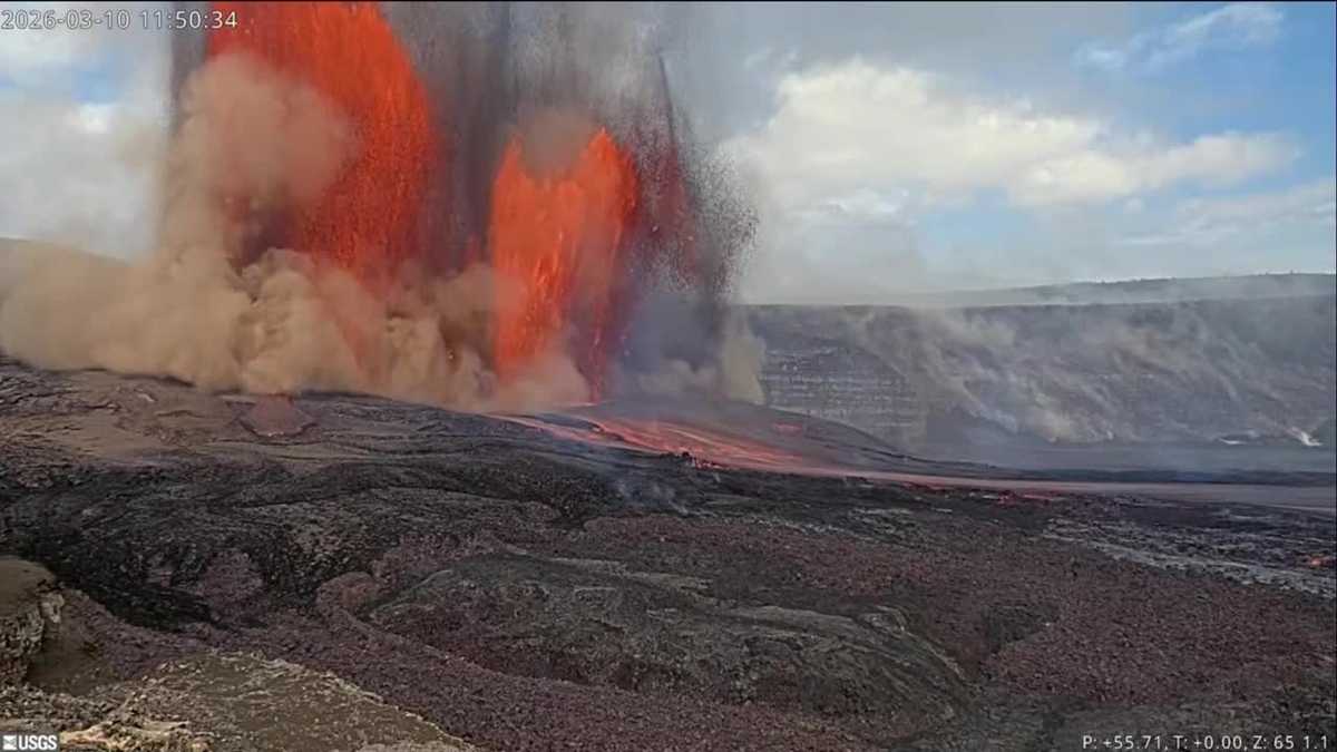 Hawaii’s Kilauea erupts again, sending ash plume 25,000 feet into the sky