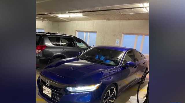 Milwaukee: Woman's car stolen from hotel valet parking - Vimarsana News