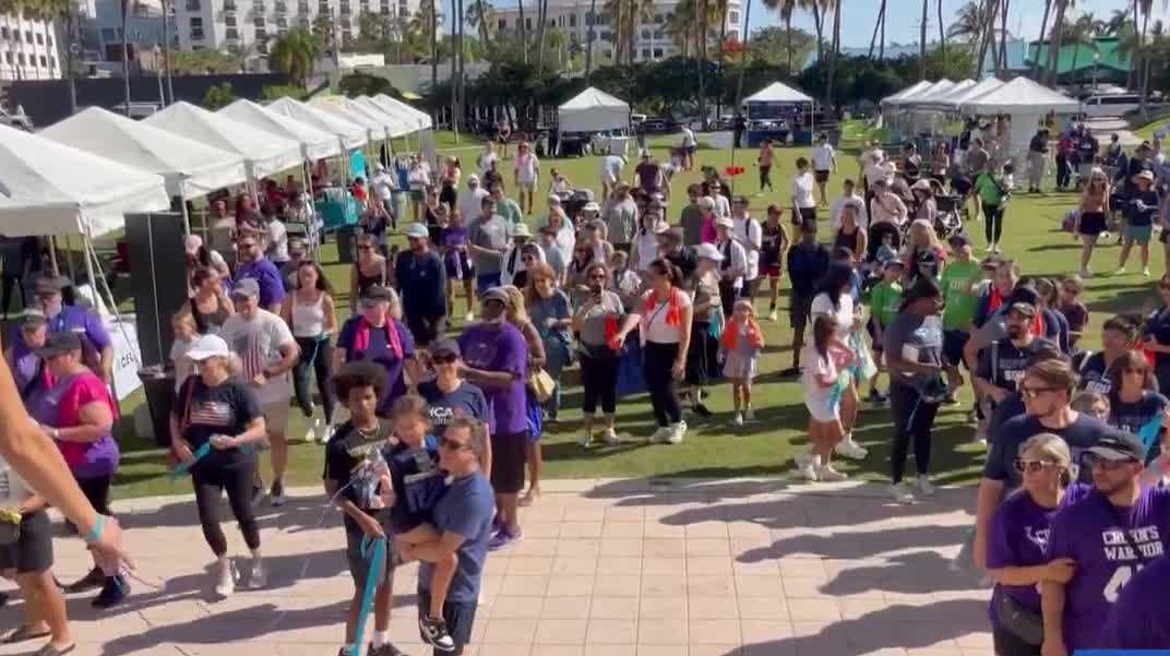 Hundreds gather in West Palm Beach for annual Crohn’s and Colitis Foundation walk