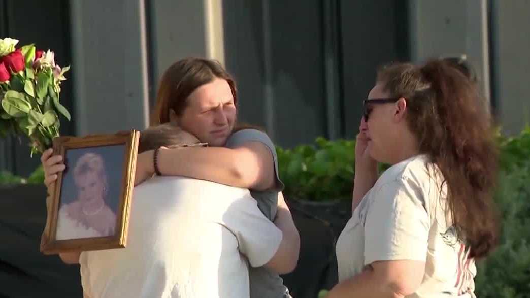 Judge orders Deanna Harrell to be held without bond in fatal toll booth crash case