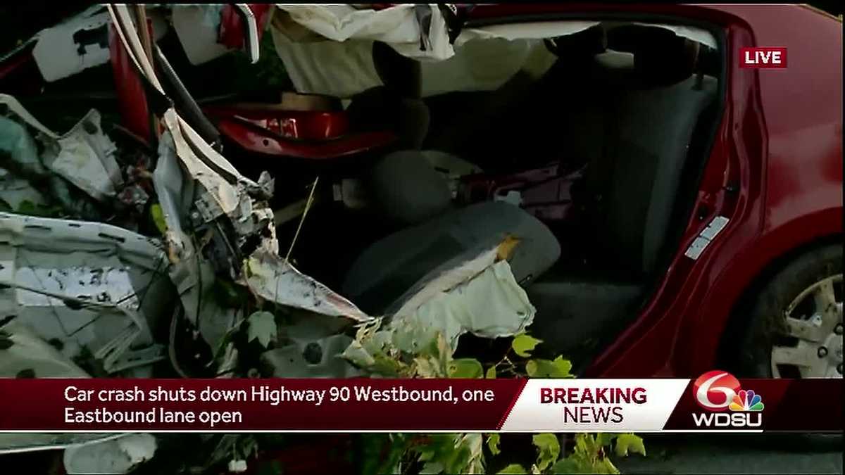 Officials investigate car crash on Highway 90 in Luling. Drivers should