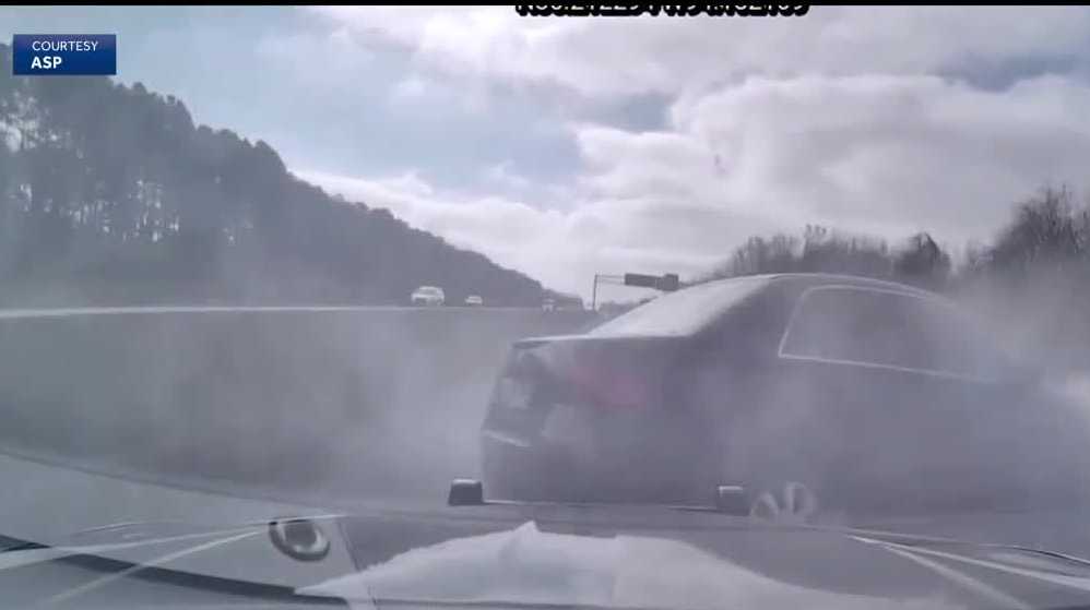 Dash cam video shows Arkansas troopers end 120 mph chase with PIT ...