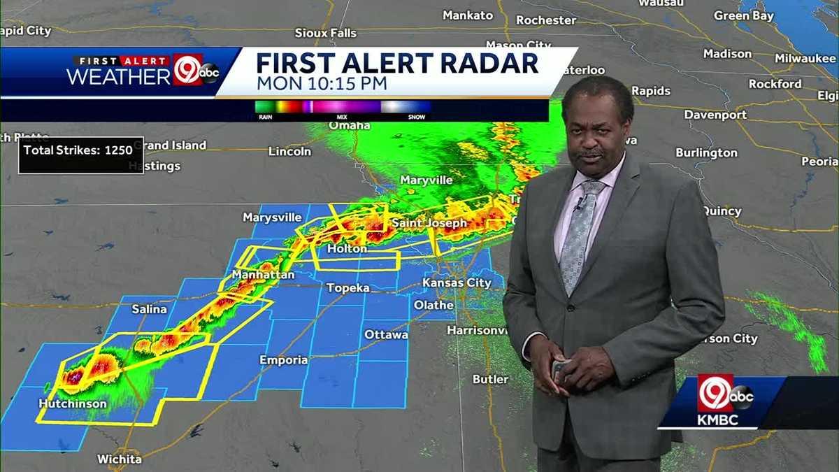 First Alert Forecast: Storms roll in overnight, heat returns