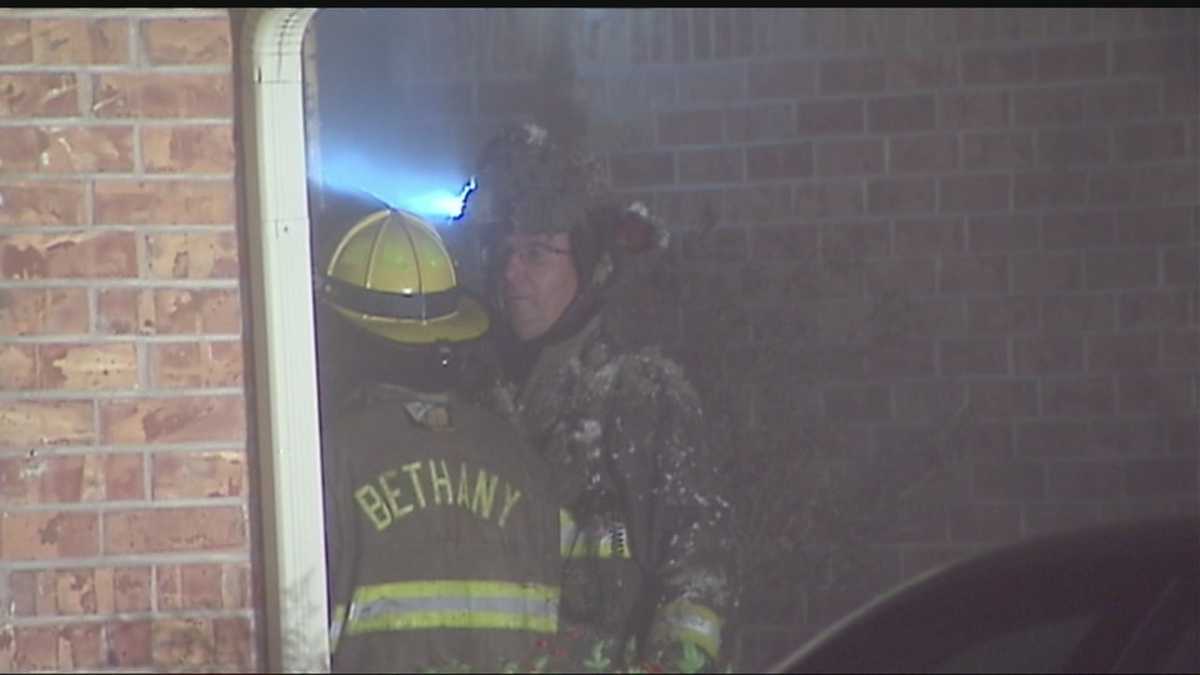 Family escapes house fire in Bethany