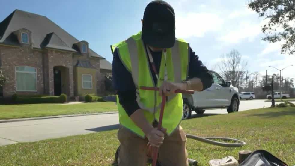 Jefferson Parish residents demand action on high water bills